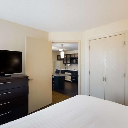 Sonesta Simply Suites Des Moines ウェスト・デイ・モインズ エクステリア 写真