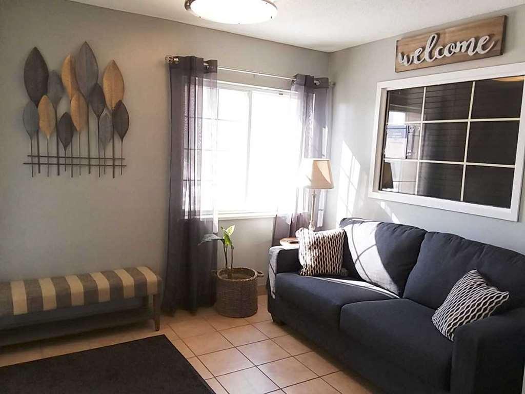 Sonesta Simply Suites Des Moines ウェスト・デイ・モインズ インテリア 写真