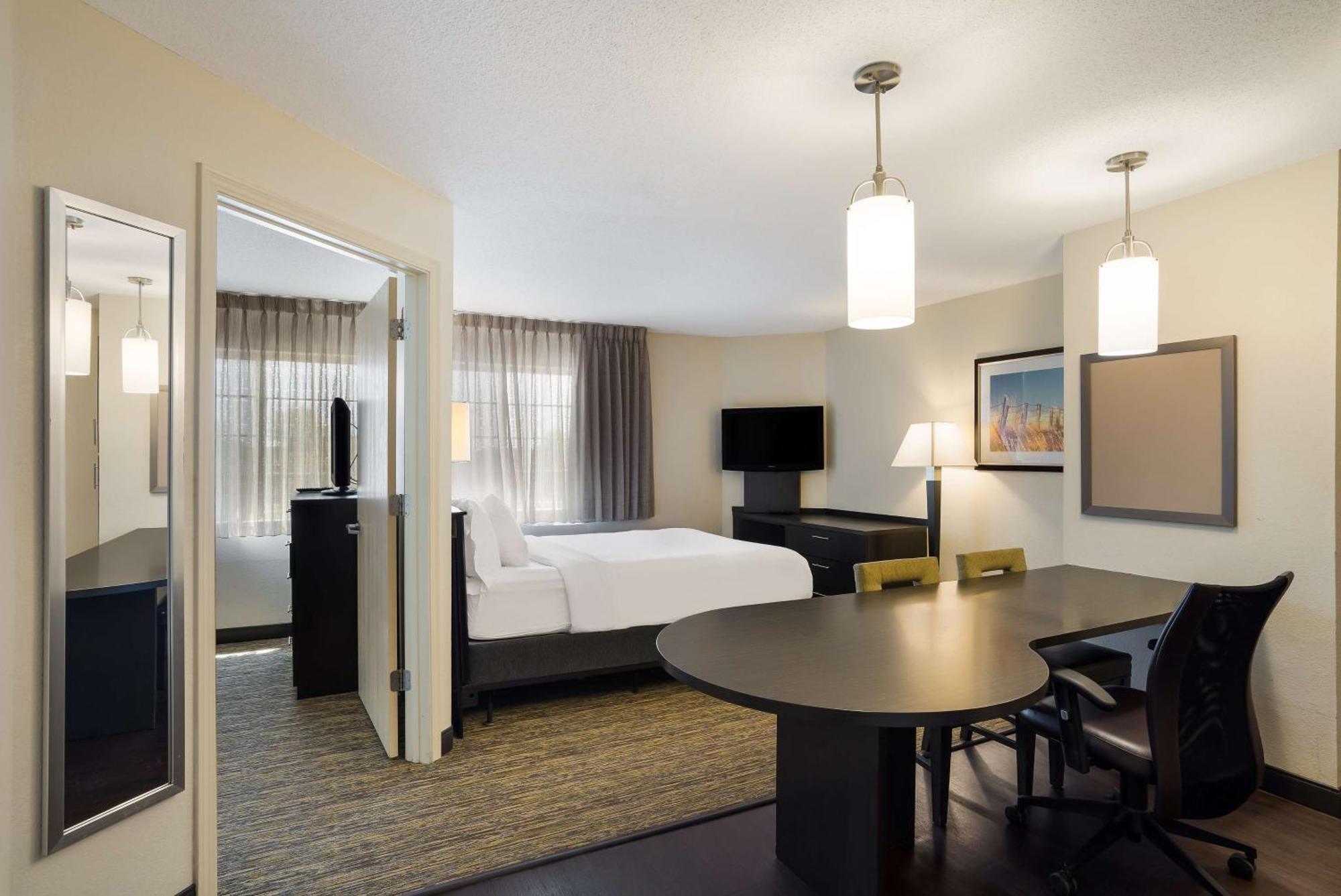 Sonesta Simply Suites Des Moines ウェスト・デイ・モインズ エクステリア 写真