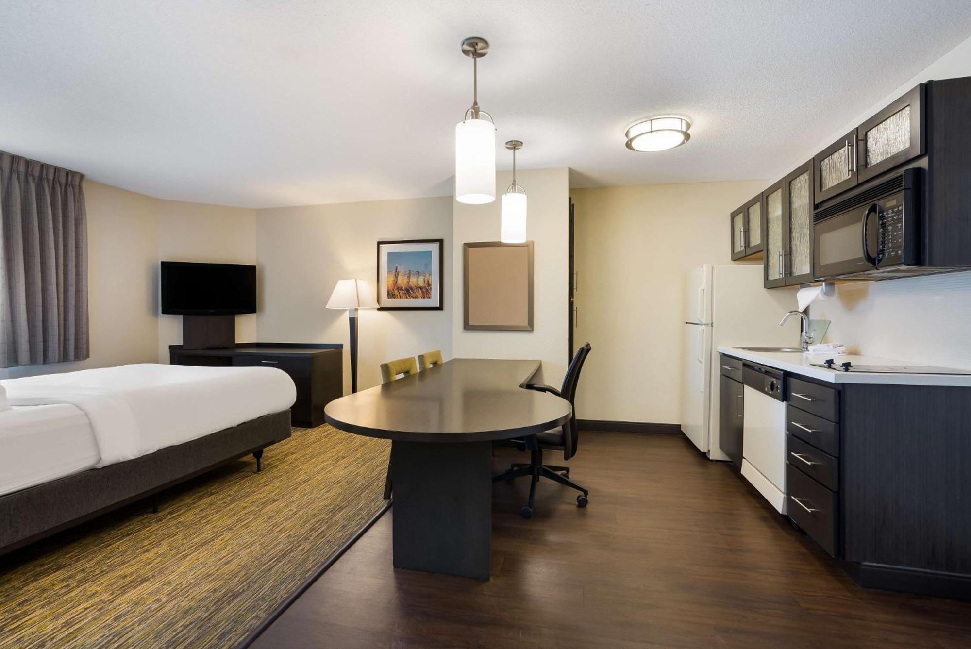 Sonesta Simply Suites Des Moines ウェスト・デイ・モインズ エクステリア 写真