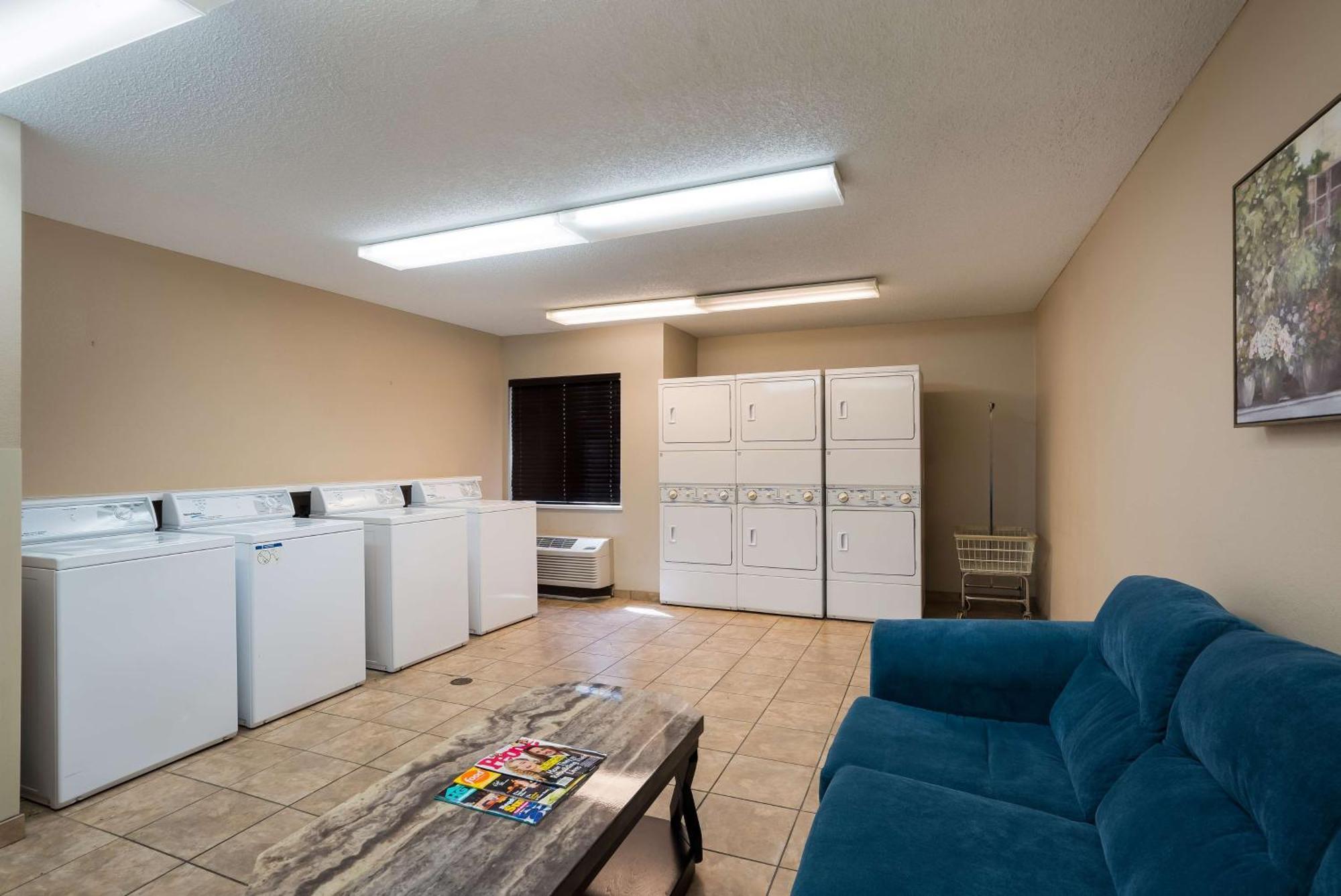 Sonesta Simply Suites Des Moines ウェスト・デイ・モインズ エクステリア 写真