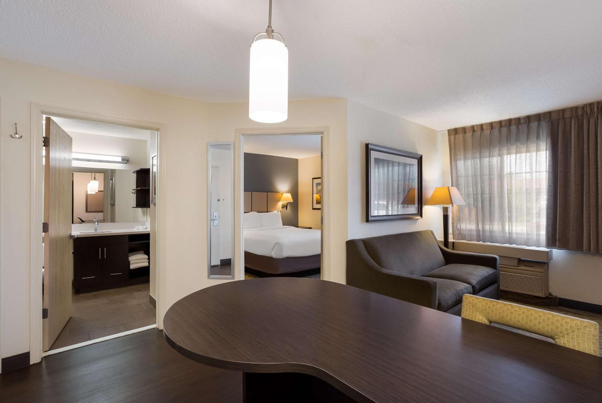 Sonesta Simply Suites Des Moines ウェスト・デイ・モインズ エクステリア 写真