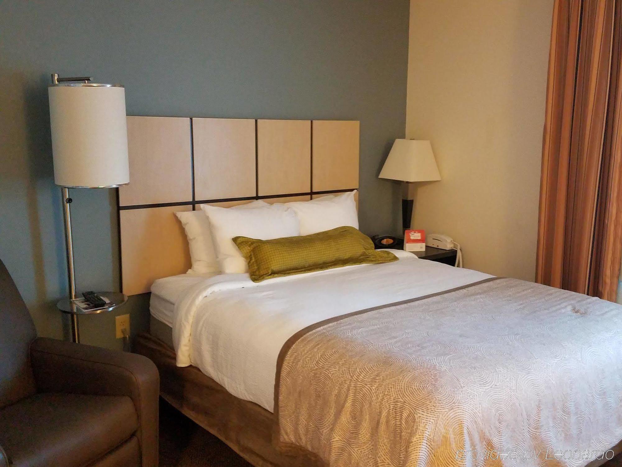 Sonesta Simply Suites Des Moines ウェスト・デイ・モインズ エクステリア 写真